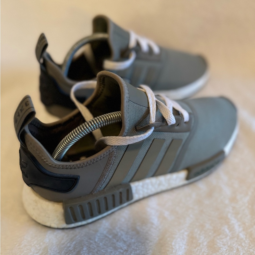 Adidas Nmd R1 Trace Color In Size 8.5 - image 3